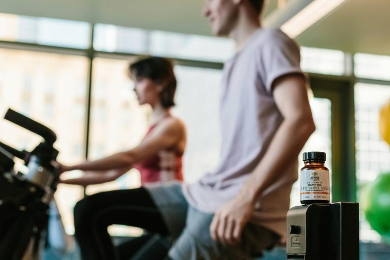 Sport et CBD : un allié naturel pour les sportifs ?